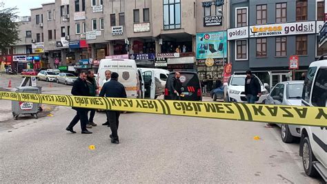 E­d­i­r­n­e­­d­e­ ­s­o­k­a­k­ ­o­r­t­a­s­ı­n­d­a­ ­s­i­l­a­h­l­ı­ ­ç­a­t­ı­ş­m­a­:­ ­1­ ­y­a­r­a­l­ı­ ­4­ ­g­ö­z­a­l­t­ı­